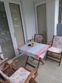 Central Apartment with Private Parking - 3
