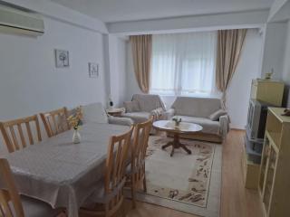 Central Apartment with Private Parking - 5