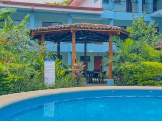 CnH Costa Verde Retreat formerly Blue Beach Loft - 8