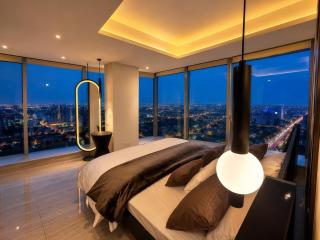Top Floor VIP Ultra Luxury 2BR Suite Centaurus Mall Pool Gym - 9