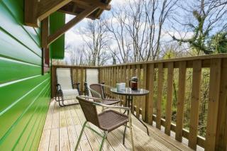 Oak Tree Lodge - A Romantic Getaway- Finlake Resort & Spa - Devon - 6