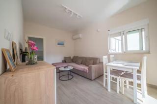 Seaside Apartment - 3