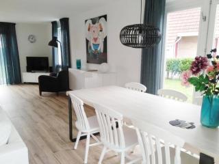 Bungalow in Breskens near Beach and Dunes - 9