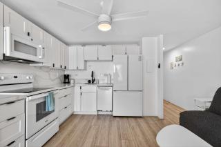 Luxury Beachfront Condo - 4