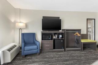 Best Western Plus Wausau Tower Inn - 8