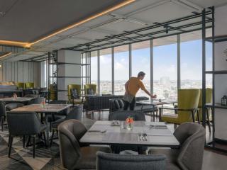 Movenpick Surabaya City - 1
