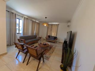 Spacious 3BR, Minutes from West Hills Mall - 5