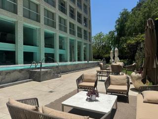 Luxury PH, Country Club, Private Elevator & View - 9