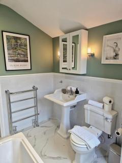 2BR Victorian House Nr Station & Town, Free No Restrictions On-Street Parking, Wifi and Netflix - Leamington Spa - 3