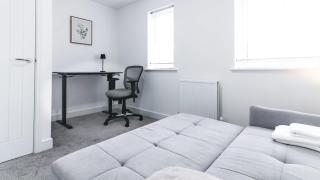 Modern 2-Bed Home in Stockton-on-Tees by MCPI Hosting, Ideal for Contractors & Business - 4