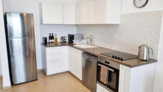 PORT CITY- 1 Bdrm Apt W Balcony Beachfront MAMAK - 6