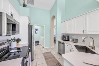 Serene Marco Island Hideaway Near Tigertail Beach - 3