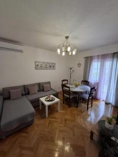 Apartments with parking space Dugi Rat, Omis - 26025 - 3