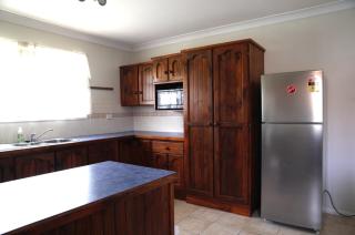 spacious 4 bedroom house in Algester - 7