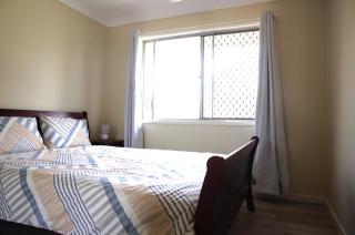 spacious 4 bedroom house in Algester - 3