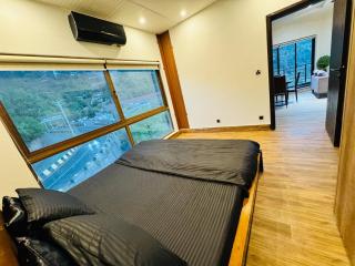 The Glasshouse Murree, Panoramic Valley Vibes - 7