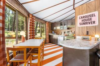 Carousel House - Retro 70's Home - SHARC - 8