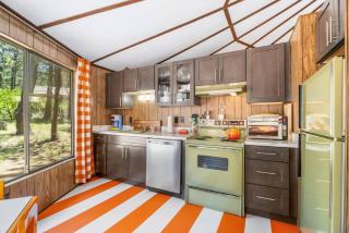 Carousel House - Retro 70's Home - SHARC - 5