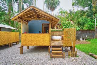 Linda Tiny House Ubatuba com Ofurô Aquecido em meio a Mata Atâmtica - 0
