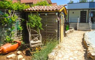 Awesome Home In Peroj - 9
