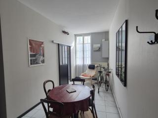 Appartement calme Pet-Friendly - 3 pers. - 6