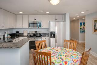 Oceanfront Paradise Sleeps 10 w Stunning Sunrises - 2