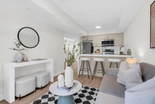 Modern Whitby Railway Home - 7