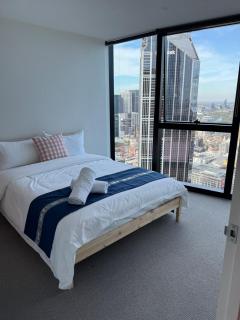 Melbourne City, High-Rise, 49th Floor, 2 Bedrooms, 2 Bathrooms - 7