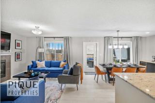 Game Night Retreat - HotTub - AC - FireTable - BBQ - Kingbed - 4