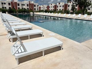 Beautiful Apartment with Pool View - 1