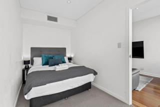 Sky Suite 2BR with Views, Gym, Pool, WiFi and Parking! - 5