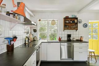 Lovely Plot With Sunroom And Green Surroundings - 6