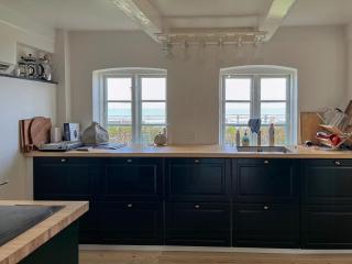 Bright Beach Villa With Sea Views To Hesselø Bay - 9