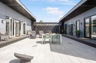 Unique And Modern Holiday Home In Marielyst - 7