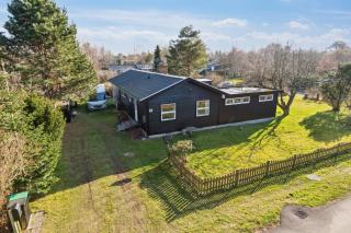 Cozy Cottage Only 500 M From The Sea - 8