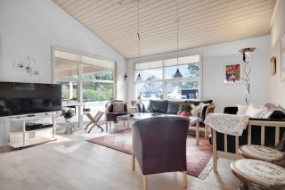 Lovely New Cottage Near Beach Forest And Town - 1