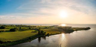 Peaceful Country Home With Beautiful Water View - 4