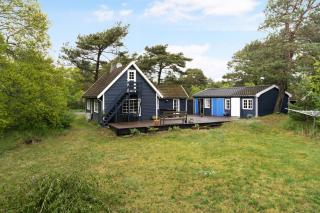 Charming Cottage Near The Beach - 6
