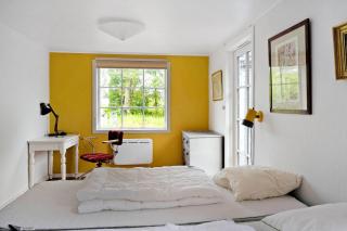 Charming Cottage Near The Beach - 1