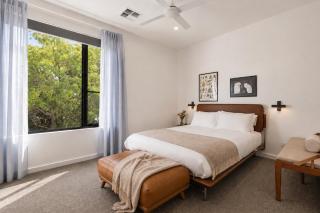 Stylish 3-Bed Townhouse Near City Fringe - 2