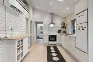 Cozy Holiday Home With A Great Location - 6