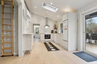 Cozy Holiday Home With A Great Location - 5
