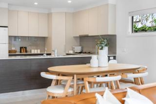 Your Place at The Bay Contemporary Seaside Living - 7