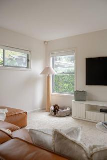 Your Place at The Bay Contemporary Seaside Living - 1