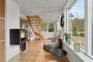 Modern House With Space For Relaxation - 6