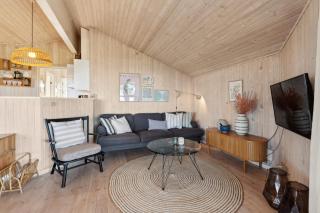 Hyggeligt Sommerhus Med Havudsigt - 2