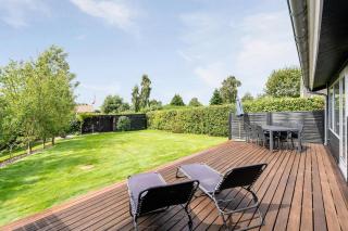 Idyllic Summer House Close To Water And Nature - 9