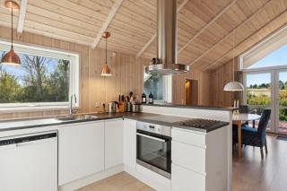 Lovely Summer House With Spa Close To The Beach - 7