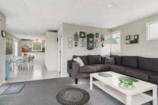 Lovely Summer House In Øster Hurup - 4