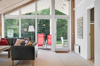 Summer House In Beautiful Nature In Brunshuse - 8